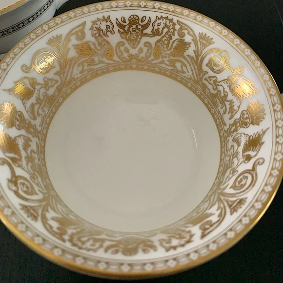 WEDGWOOD England Bone China GOLD FLORENTINE W4219 Cream Soup And Saucer set of 3 - Picture 3 of 16